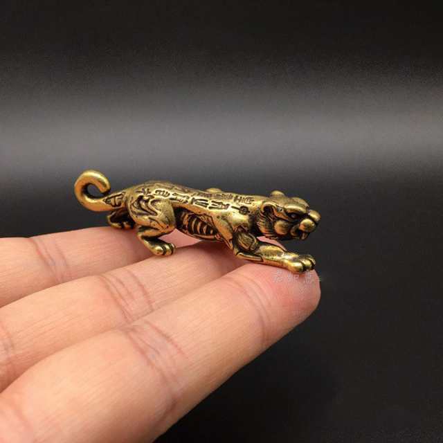 ミニ復古 虎の置物 真鍮製 5.7cm ホワイトタイガー 置物 ミニ復古 虎の置物 真鍮製 5.7cm ホワイトタイガー 置物