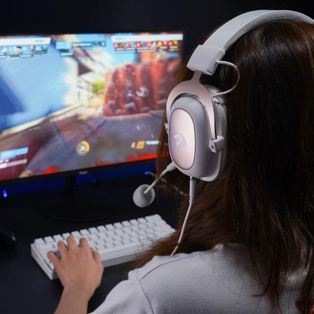 Redragon H510 Zeus-X RGB 有線ゲームヘッドセット - 7.1サラウンドサウンド - メモリフォームイヤーパッド 並行輸入 : Redragon H510 Zeus-X RGB ホワイト 有線ゲーミング