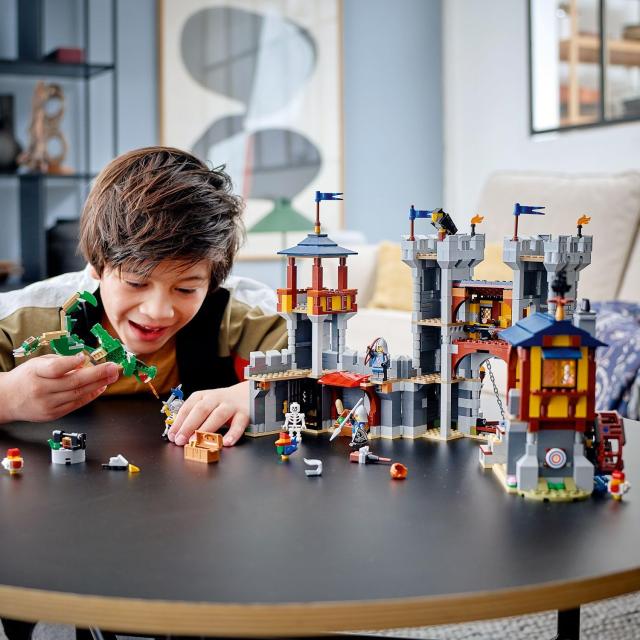 レゴ(LEGO) クリエイター エキスパート 中世のお城 おもちゃ 玩具 プレゼント 誕生日 ブロック クリスマス 男の子 女の子 子供 9歳 10歳_4