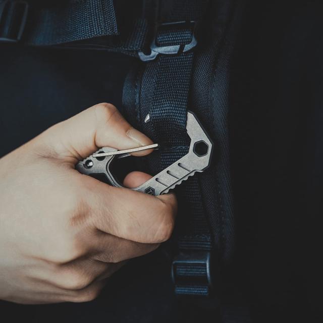 KeyUnity KU01 EDCマルチツール チタン メンズ カラビナキーホルダー