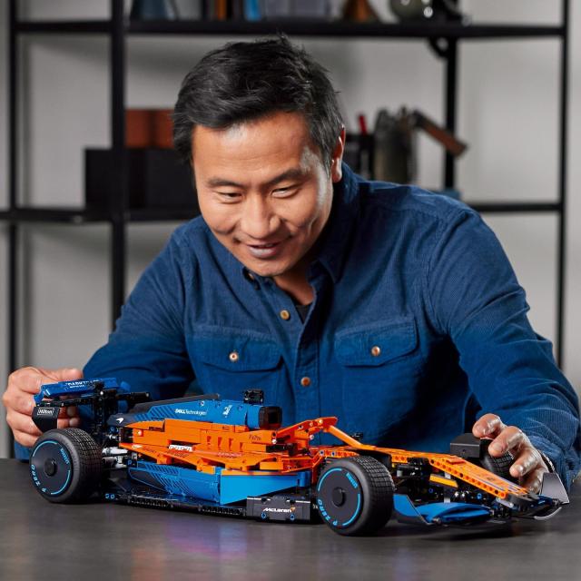 レゴ(LEGO) テクニック マクラーレン フォーミュラ1 レースカー 42141 おもちゃ ブロック プレゼント 車 くるま STEM 知育 男の子 大人_5