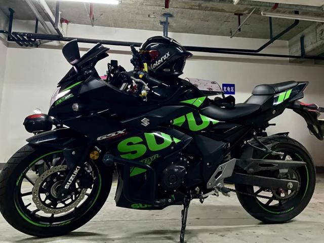 適用車種 鈴木SUZUKI GSX250R スクリーン フロントウインドシールド PC