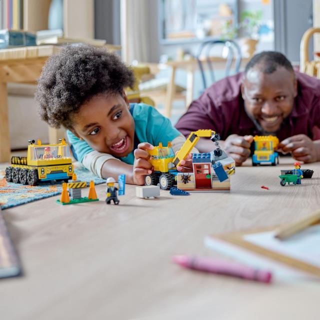 レゴ(LEGO) シティ トラックと鉄球クレーン車 おもちゃ 玩具 プレゼント 誕生日 ブロック 知育 クリスマス 男の子 女の子 子供 4歳 5歳 6_8
