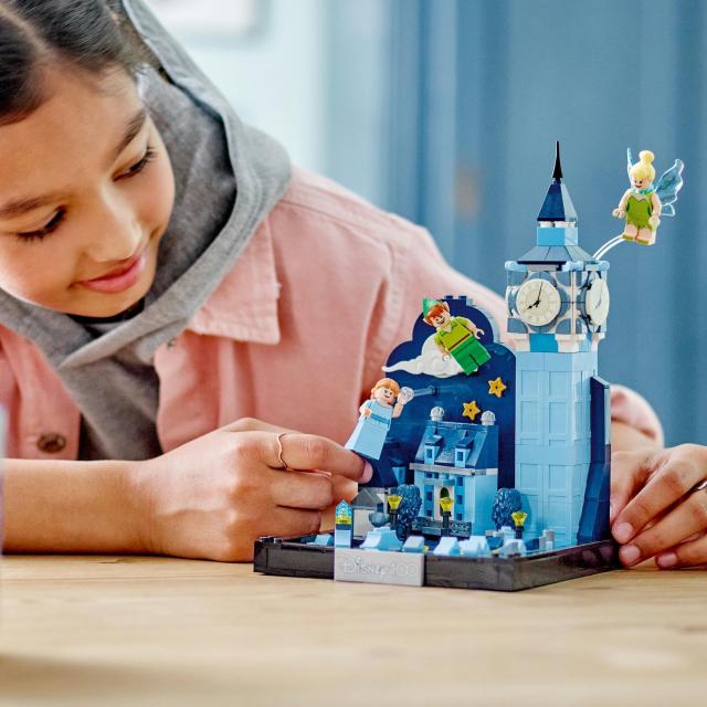 レゴ(LEGO) ディズニー100 ロンドンの空を飛ぶピーター・パンと レゴ(LEGO) ディズニー100 ロンドンの空を飛ぶピーター・パンと