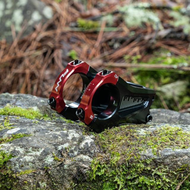 Funn イコライザー (Equalizer) バイクステム - ゼロライズ、長さ50mmのステム、バークランプ35mm付き。マウンテンバイクとBMXバイク用の_1