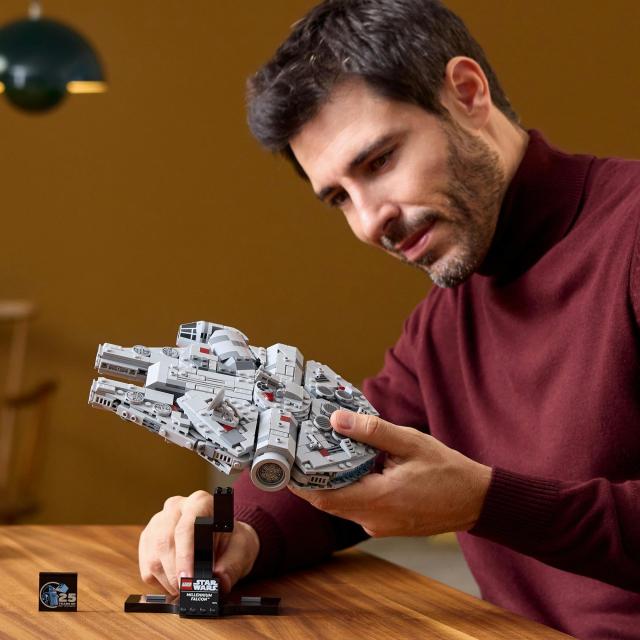 レゴ(LEGO) スター・ウォーズ ミレニアム・ファルコン おもちゃ 玩具 プレゼント 誕生日 ブロック クリスマス男性 女性 宇宙 75375_6