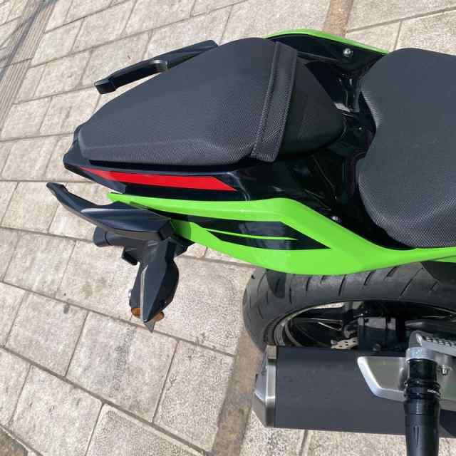 LEDISHUN バイク用 アシストグリップ カワサキ ニンジャ400 Z400(2018-2023) ニンジャ250 Z250(2019-2023) 全年式 に適用 サイドグリップの通販は