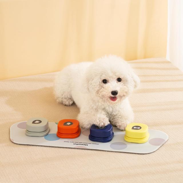 MEWOOFUN 犬用 録音ボタン 4個入り 会話ボタン 音声ボタン ベル コミュニケーション トレーニング しつけ訓練 ペット 知育 おもちゃ 天然の通販は