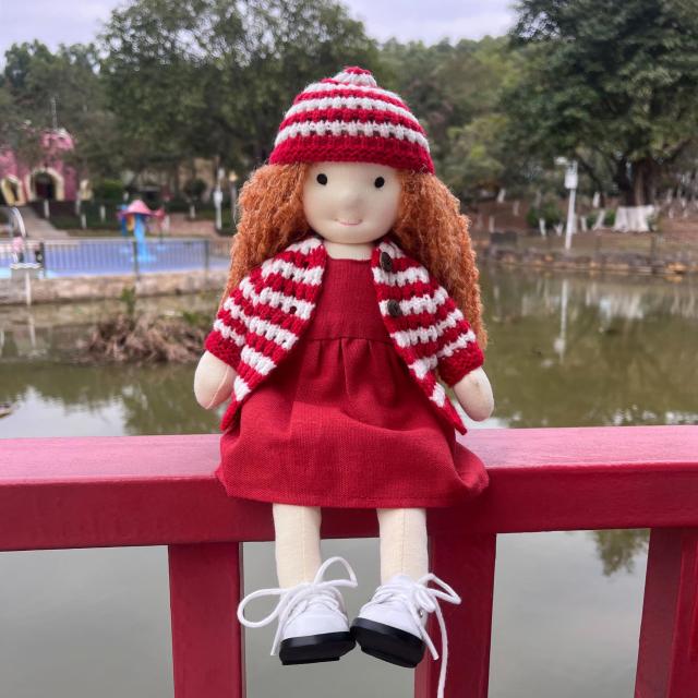 BlissfulPixie ウォルドルフ人形 手作り人形 Waldorf Doll - Quinn 30cm 柔らかい 女の子 かわいい ぬいぐるみ 子供たちに最適な人形