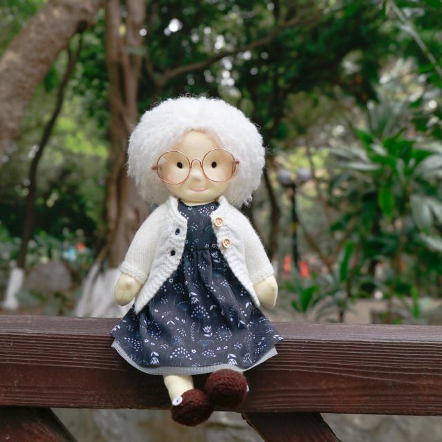 BlissfulPixie Waldorf Doll 手作り人形 - Ella 12” 柔らかい 女の子