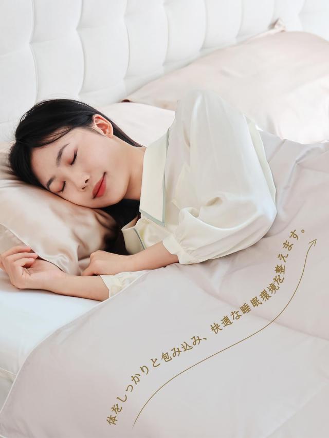 [新品未使用] 希少　高級絹掛けふとん　絹100％　日本製　絹0.8kg THXSILK 掛け布団シルク 高級真綿 肌掛け 洗濯機可 100％シルク