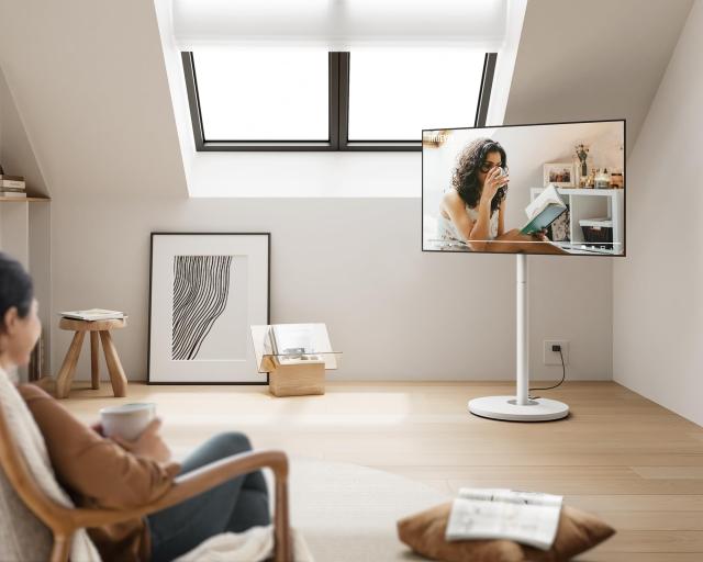 FITUEYES DESIGN テレビスタンド キャスター付き 32〜65Vインチ対応 リビングルーム 自立式 移動式 シンプル スマート スリム ホワイト_5