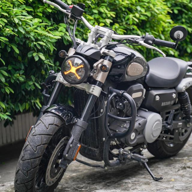Motikvansバイク ヘッドライト 汎用 レトロな黒X-メンシェイプ Motikvansバイク ヘッドライト 汎用 レトロな黒X-メンシェイプ