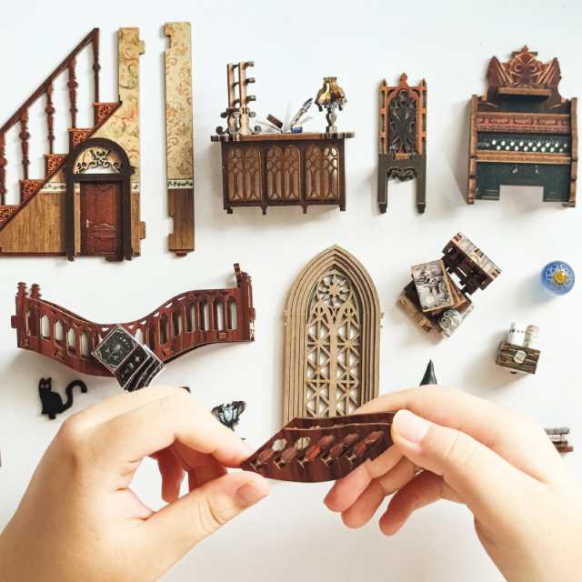 Spilay Booknook ミニチュア ドールハウス キット 本棚 本棚 飾り ドールハウス DIY クラフト 木製 ギフト ドールハウス 初心者向け 誕生の通販は