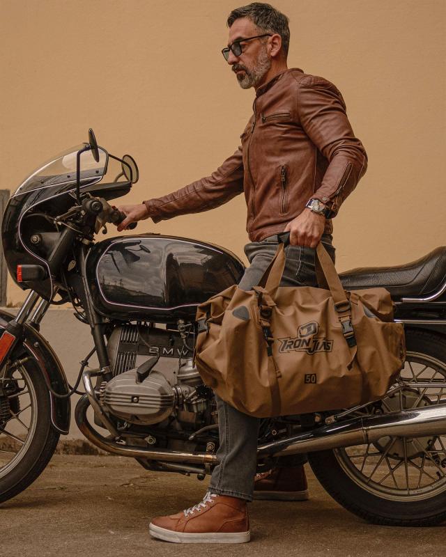 IRON JIA’S バイクシートバッグ ツーリングバッグ キャンプツーリング ショルダーストラップ付き 反射テープ付き ワンタッチ装着 防水 軽_6