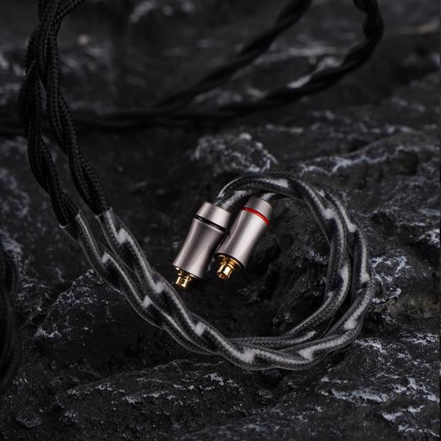 NICEHCK 60saga イヤホンリケーブル 超高純度プレス単結晶銅OCC 0.78mm 2Pin 4.4mm 無酸素銅OFC非磁性プラグ 黒いPP糸で織られる 交換用