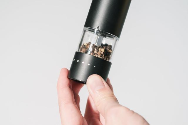 ラッセルホブス 電動ミル 充電式 ソルト＆ペッパー 岩塩 胡椒 スパイス 粗さ調節可能 ミニ 2本セット ブラック 7942JP-BK_3