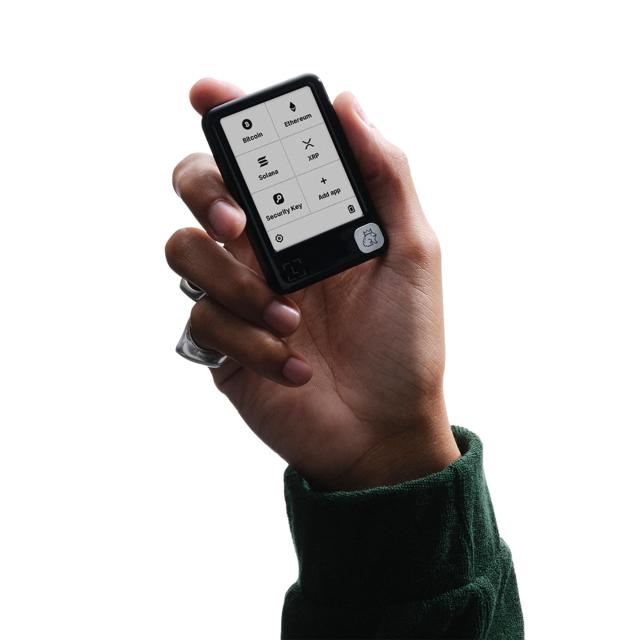 Ledger Nano Gen5 - 史上最も遊び心のあるタッチスクリーン搭載署名用ウォレットデバイス。Ledger Walletとの連携で、デジタルな自由をさ_3