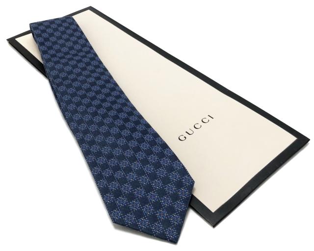 未使用 グッチ ネクタイ 国内タグ付き ブロック スクエア Gg ネイビー ブルー 紺 シルクネクタイ メンズ シルク 100 Gg柄 Gucciの通販はau Pay マーケット ブランディール