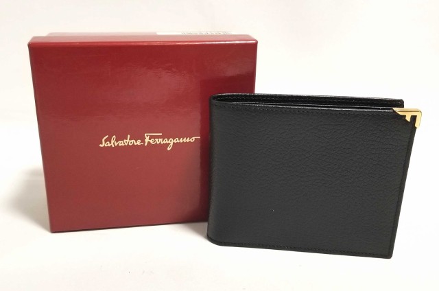 【本物保証】 箱付 超美品 サルヴァトーレ フェラガモ SALVATORE FERRAGAMO 二つ折財布 レザー ブラック メタル ロゴ 定番