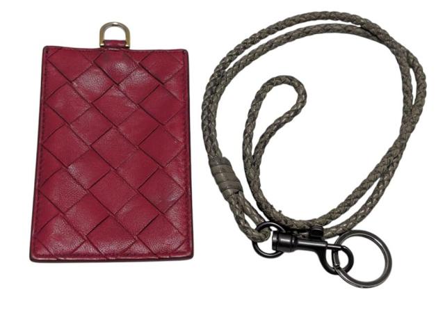 ボッテガヴェネタ イントレチャート カードケース ボルドー 赤紫 IDケース ネックストラップ付き 編みレザー グレー バイカラー レザー