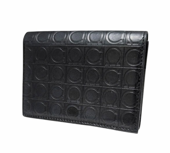 新品同様フェラガモ カードケース 名刺入れ ガンチーニ 型押し レザー 黒 ブラック マチあり Salvatore Ferragamo サルヴァトーレフェラ