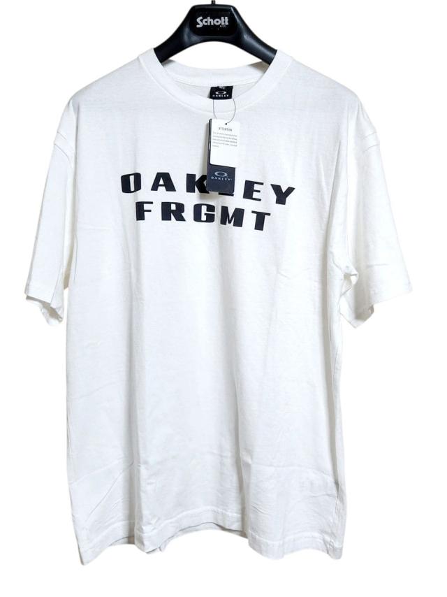 未使用 タグ付 オークリー　ホワイト 白 フロッグスキン X FRAGMENT SHORT SLEEVE T-SHIRT (MADE IN JAPAN) トップス 半袖 Tシャツ 日本