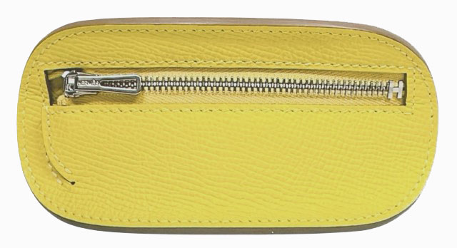 エルメス ケース サーフ ソルド品 HERMES 小銭入れ レザー イエロー ファスナー付き メンズ レディース　【中古】