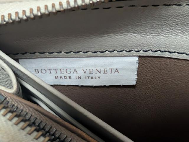 ボッテガヴェネタ イントレチャート 長財布 ラウンドファスナー