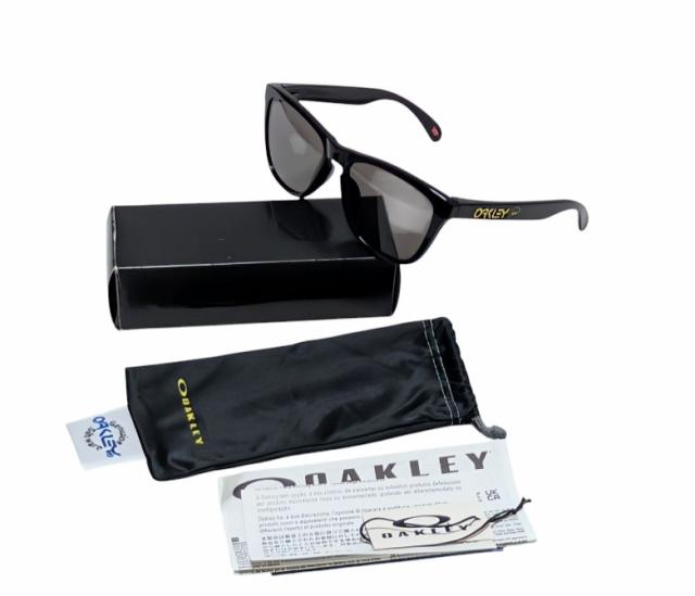 Oakley オークリー フラグメント Frogskins 黒ブラックサングラス Oakley オークリー フラグメント Frogskins 黒ブラックサングラス