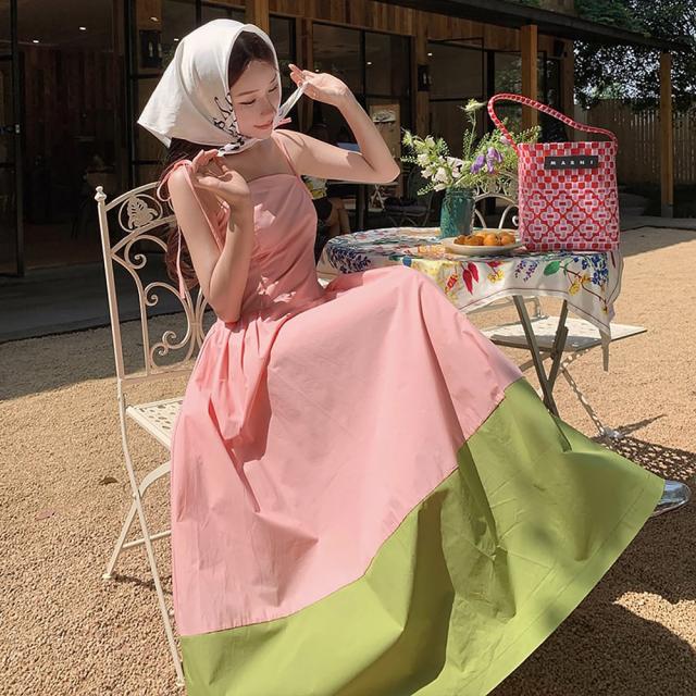 キャミソールマキシワンピース ワンピース ドレス キャミワンピ リゾートワンピース バイカラー 配色 緑 ピンク ライトグリーン グリーン 後ろファスナー Aライン ウエストマーク 切り替えデザイン 夏ワンピース サマーワンピース サマードレス ロング ロングワンピース ク