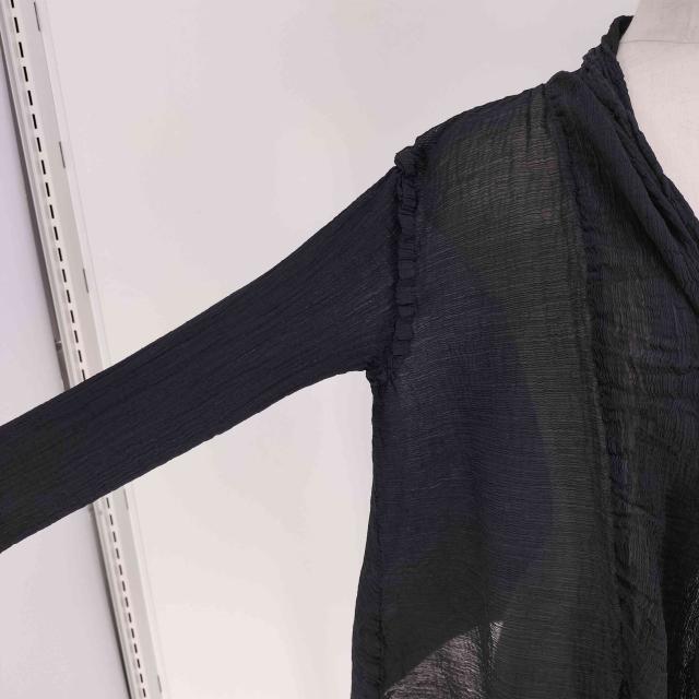 me ISSEY MIYAKE(ミー イッセイミヤケ) ランダムプリーツ シアー カーディガン レディース 表記無 【中古】【ブランド古着バズストア】 me ISSEY MIYAKE(ミー イッセイミヤケ) ランダムプリーツ シアー