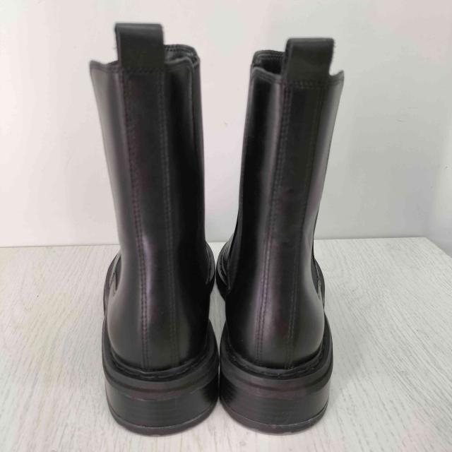 Clarks(クラークス) Tilham Chelsea チェルシーブーツ サイドゴア レディース JPN：23.5 【中古】【ブランド古着バズストア】 Clarks(クラークス) Tilham Chelsea チェルシーブーツ サイドゴア