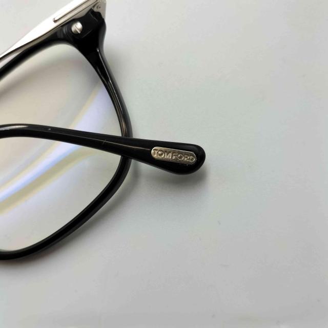 TOM FORD(トムフォード) TF5715 カラーレンズ スクエア サングラス