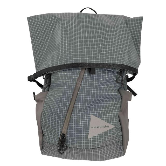 and wander(アンドワンダー) ocean rip 25l backpack  メンズ 表記無 【中古】【ブランド古着バズストア】