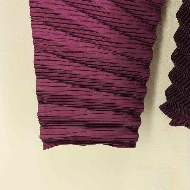 ISSEY MIYAKE(イッセイミヤケ) 17aw Chromatic Fantasia -極光色- CROSS PLEATED HI-NECK JACKET ウェーブプリーツ  変形ジャケット レディース  2【中古】【ブランド古着バズストア】