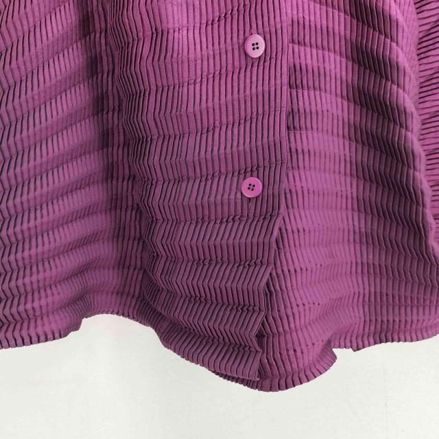 ISSEY MIYAKE(イッセイミヤケ) 17aw Chromatic Fantasia -極光色- CROSS PLEATED HI-NECK JACKET ウェーブプリーツ  変形ジャケット レディース  2【中古】【ブランド古着バズストア】