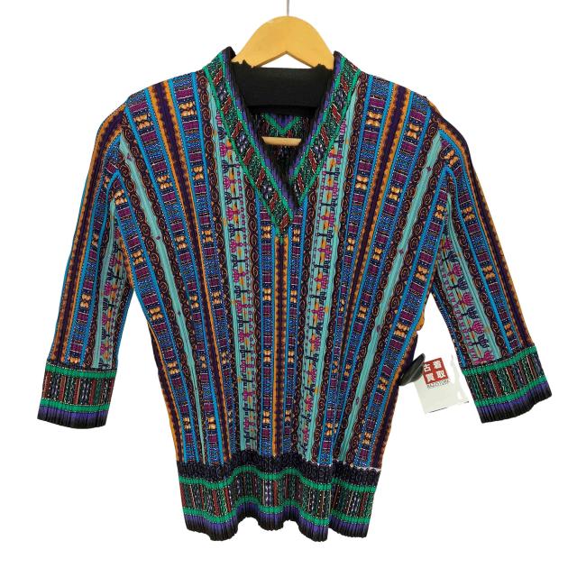 PLEATS PLEASE ISSEY MIYAKE(プリーツプリーズイッセイミヤケ) 民族 ダキシ総柄 七分丈 Vネックプリーツカットソー レディース JPN：3 【中古】【ブランド古着バズストア】