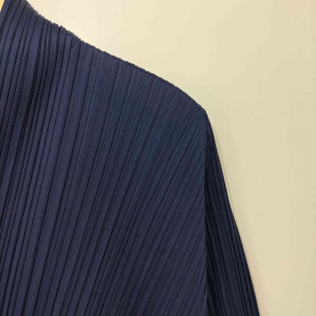 PLEATS PLEASE ISSEY MIYAKE(プリーツプリーズイッセイミヤケ) Vネック