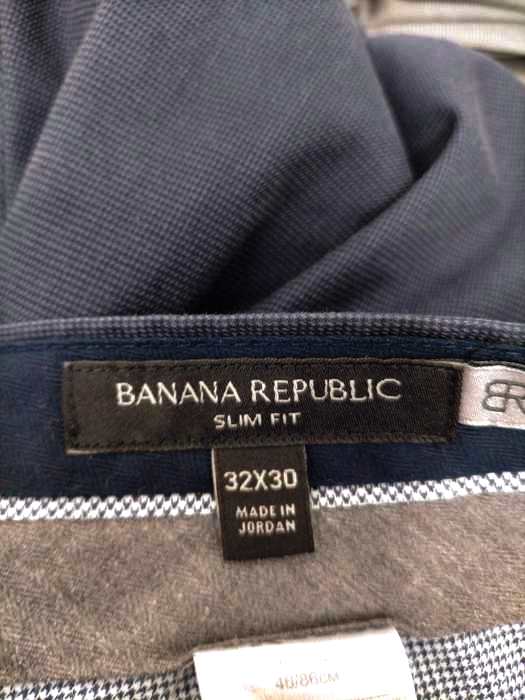 Begin掲載 BANANA REPUBLIC ノータックスラックスパンツダークグレー