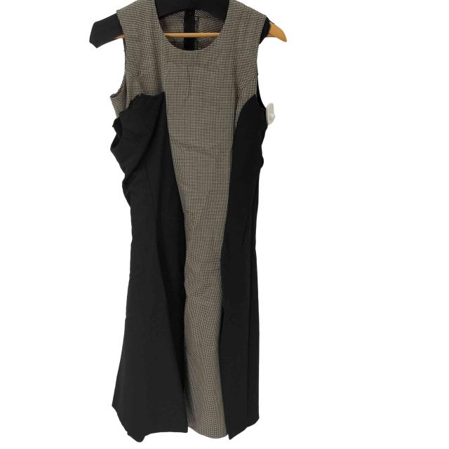 【国内発送】BALENCIAGA ロングスリーブ スポーツブラ 国内発送】BALENCIAGA ロングスリーブ スポーツブラ