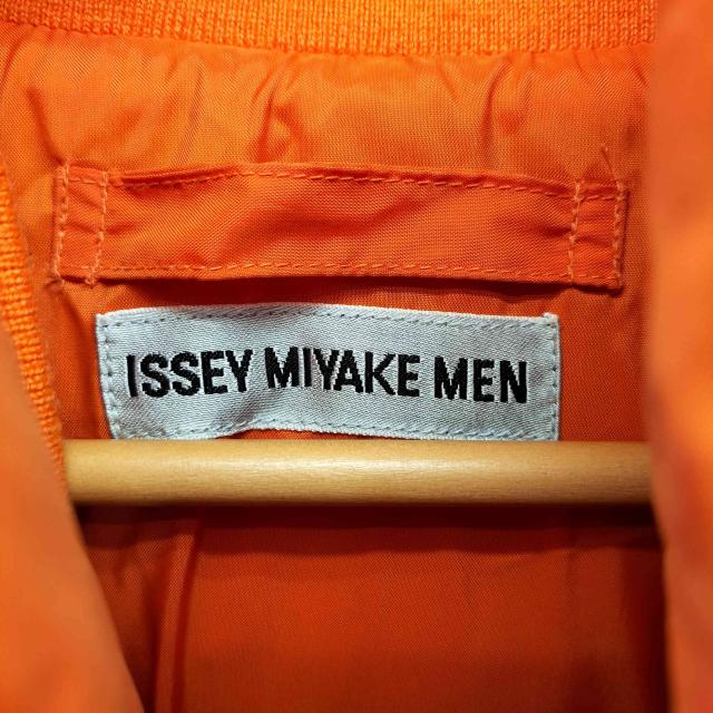 ISSEY MIYAKE MEN(イッセイミヤケメン) 90S 97AW 銀タグ ダブルジップ 比翼 ダウンジャケット メンズ JPN：M 【中古】【ブランド古着バズストア】