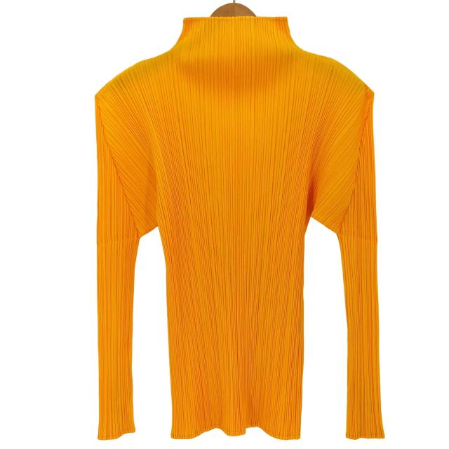 ISSEY MIYAKE me イッセイミヤケ　長袖トップス　カットソー me ISSEYMIYAKE(イッセイミヤケ) 長袖カットソー サイズM レディース