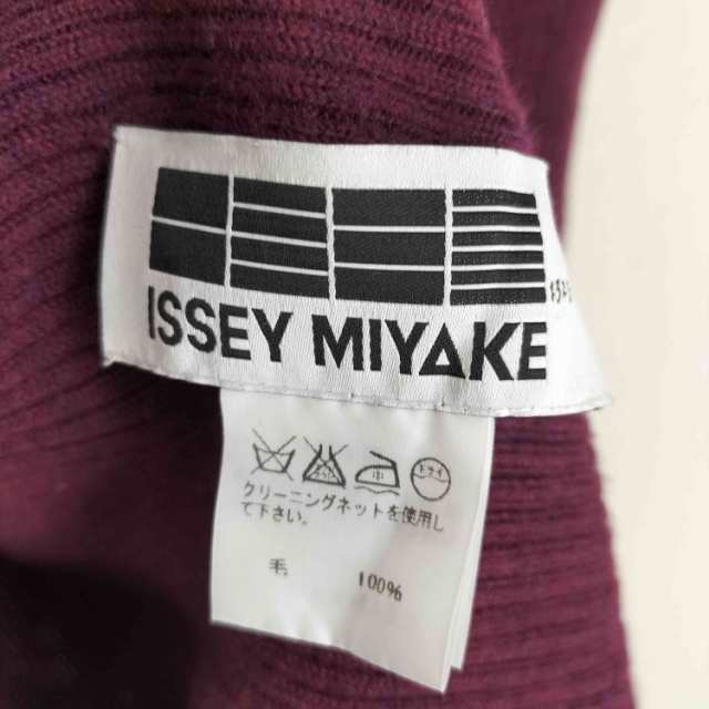 ISSEY MIYAKE(イッセイミヤケ) 1325.ISSEYMIYAKE タートルパフスリーブ横リブニット レディース JPN：2 【中古】【ブランド古着バズスト