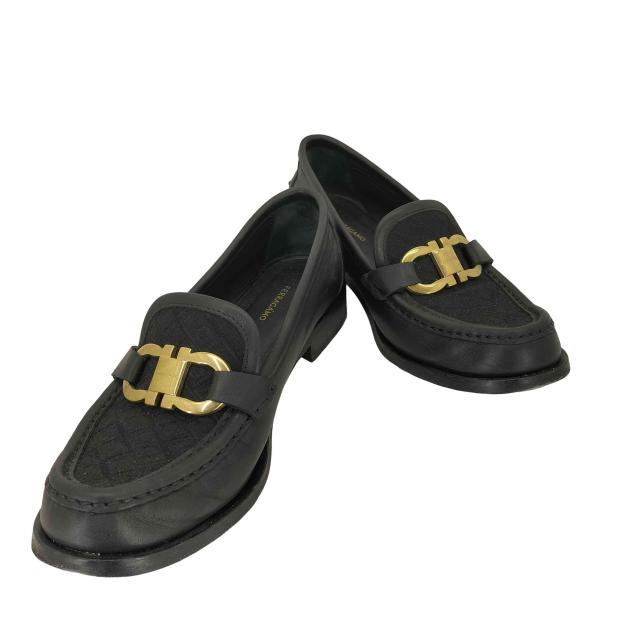 Salvatore Ferragamo(サルヴァトーレフェラガモ) NERO CALF NELO ガンチーニ モノグラムローファー レディース  7【中古】【ブランド古着バズストア】