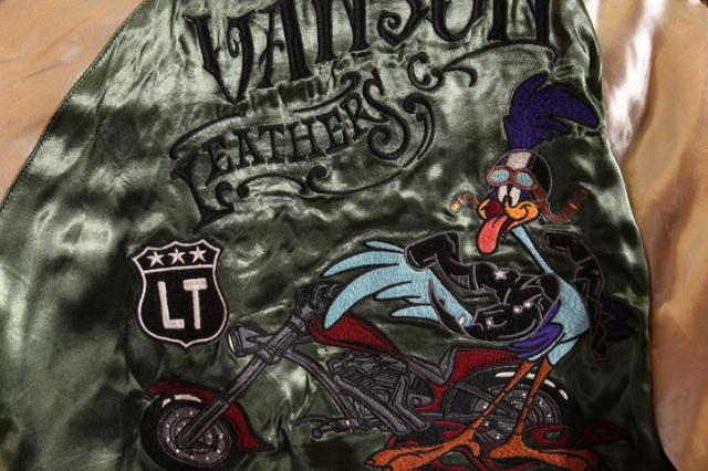 vanson ルーニー　チューンズ　スカジャン VANSON 当店別注!VANSON ルーニー・テューンズ リバーシブル