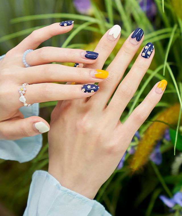 韓国ブランドedgeu エッジユー 自分でできるネイルシール ジェルネイル キット カラージェル セルフネイル ハンドネイル マルチカラーの通販はau Pay マーケット Fashionletter