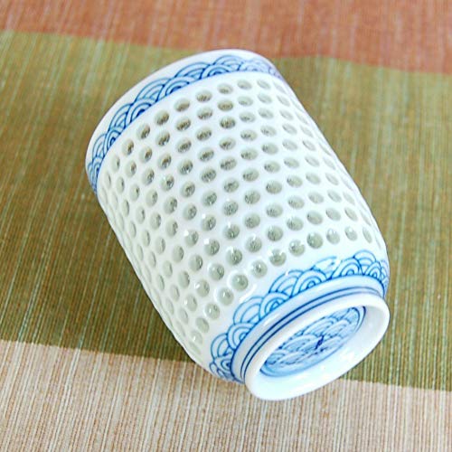 湯のみ 蓋つき セット 夫婦湯飲み おしゃれ 有田焼 波佐見焼 透かし彫り 水晶彫青海波 ペア ゆのみ茶碗 木箱入り 湯のみ 蓋つき セット 夫婦湯飲み おしゃれ 有田焼 波佐見焼 透かし彫り 水晶彫青海波 ペア ゆのみ茶碗 木箱入り