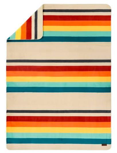 Pendleton ペンドルトン ウルトラソフトシェルパフリース プラッシュスロー 50インチ x 70インチ (マウントフォーラカー) Pendleton Plush Throw Mount Forakerの通販は