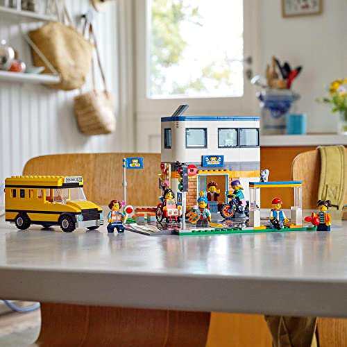 レゴ（LEGO) レゴシティの楽しい学校 60329の通販はau PAY